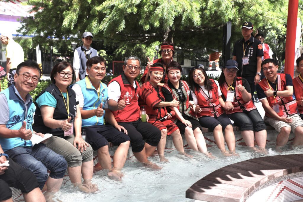 谷關觀光新地標-！　盧市長視察原民市集化身行銷女王：便宜又有特色