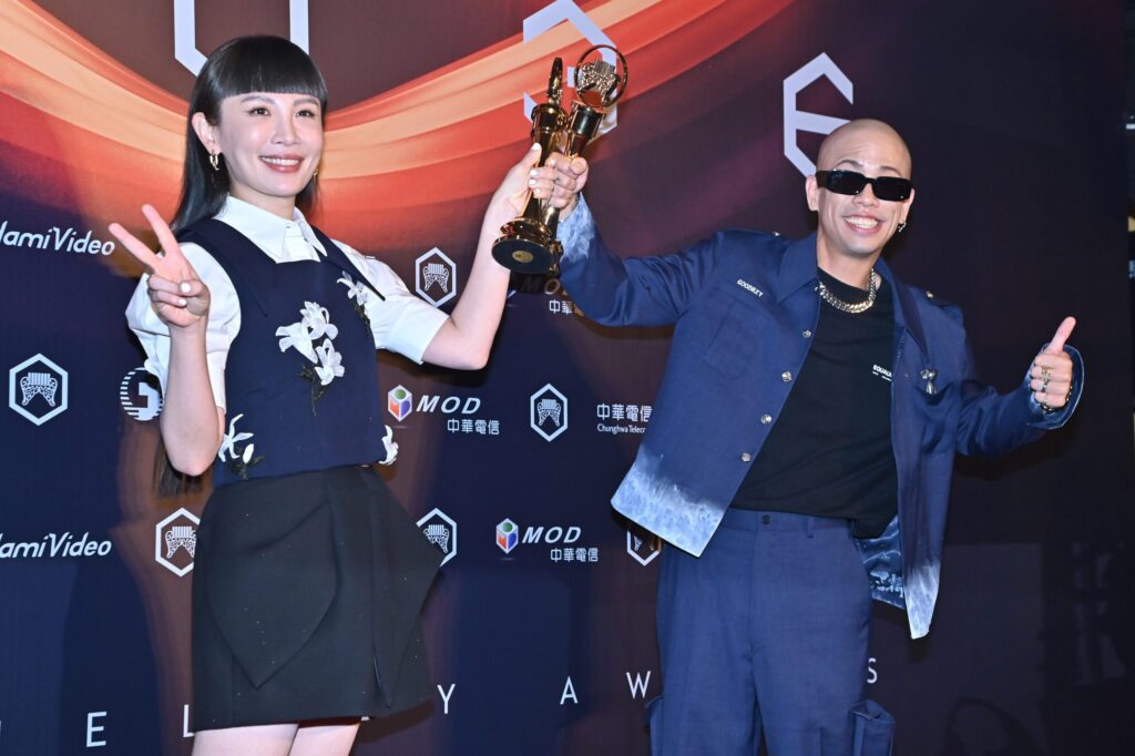 第36屆金曲獎最佳男女歌手獎-呂士軒首登歌王-魏如萱再次封后