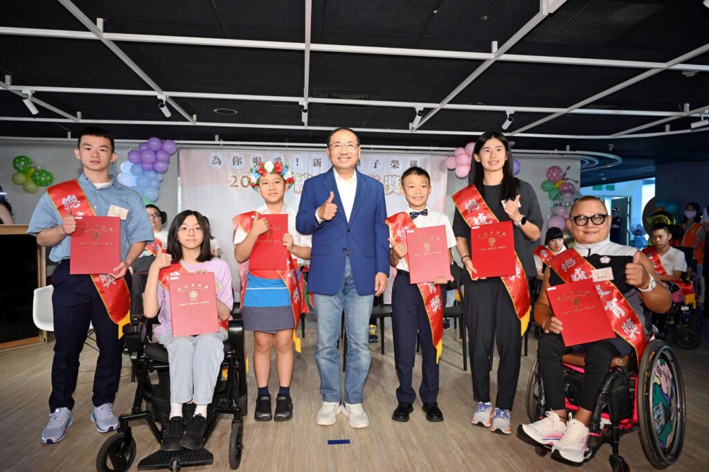 新北表揚獲總統教育獎學子 侯友宜:展現堅毅生命力永不放棄