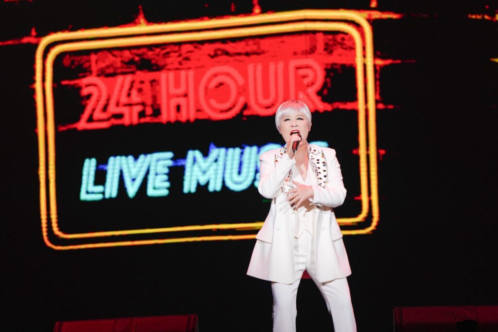 黃小琥返鄉-我是高雄查某仔-邀鄉親大腿舞淚光閃閃