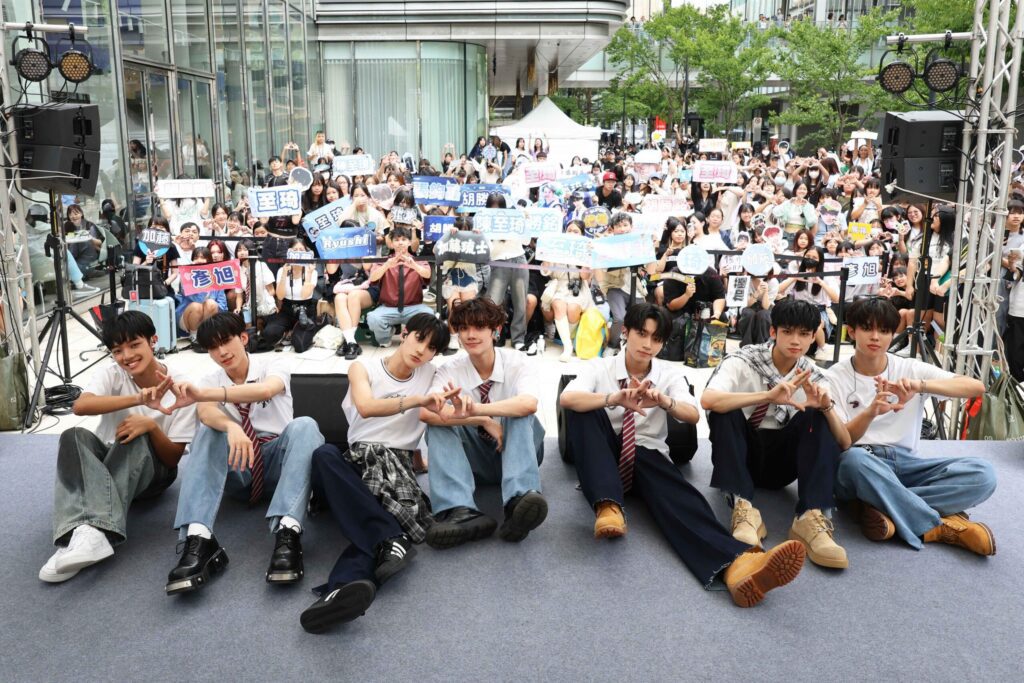 冠軍男團-ff.o-簽唱會台北場-擠爆信義街頭