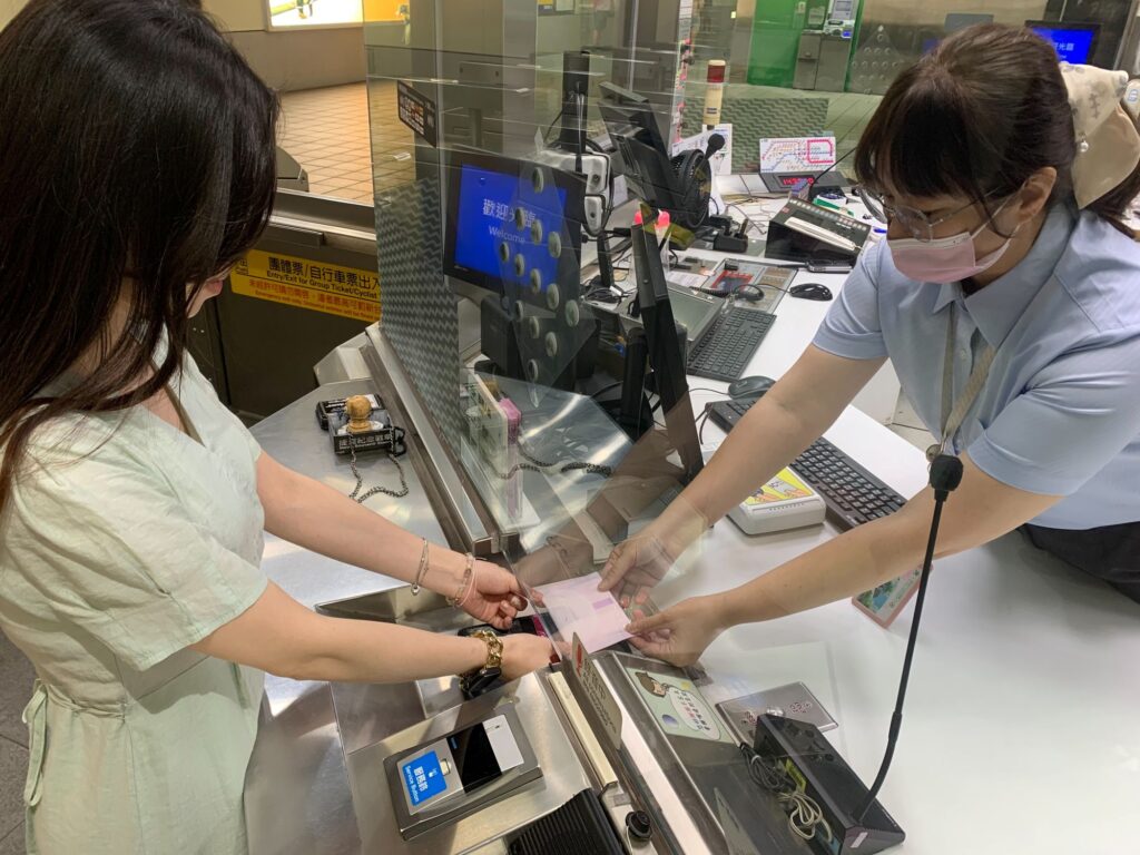 臺北捷運免費提供生理用品 貼心服務全面升級