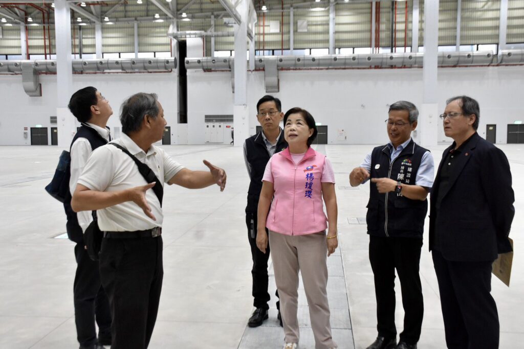 立法院經濟委員會赴台中國際會展中心考察 貿協宣布11月底展覽棟1樓正式啟用