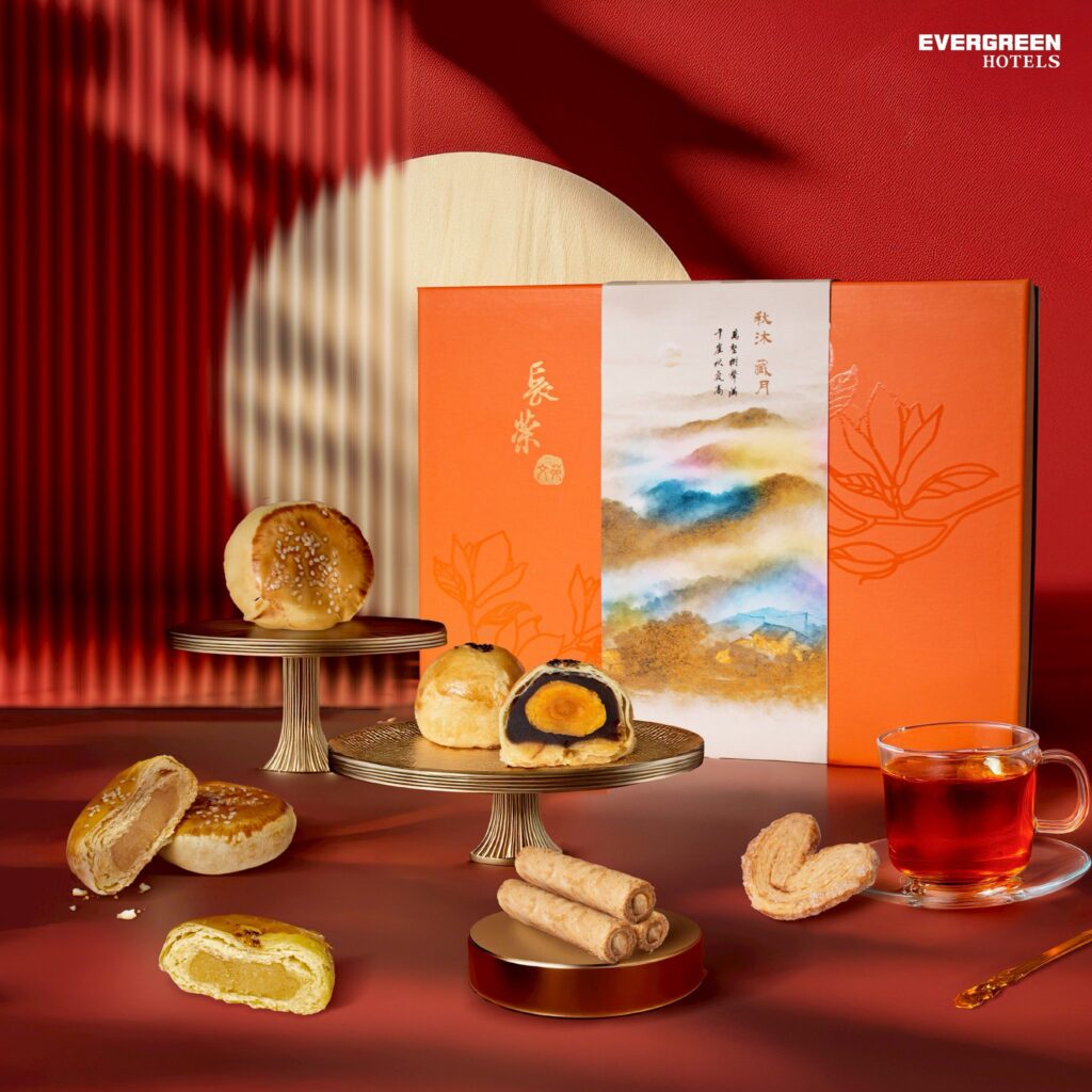 「秋沐‧藏月」寄情中秋　長榮文苑詩意禮盒雅緻登場