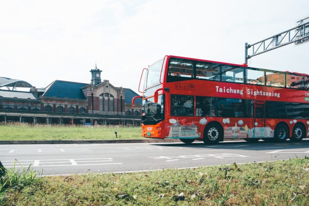 雙層觀光雙重享受! 暑假解鎖台中觀光巴士與美食餐車