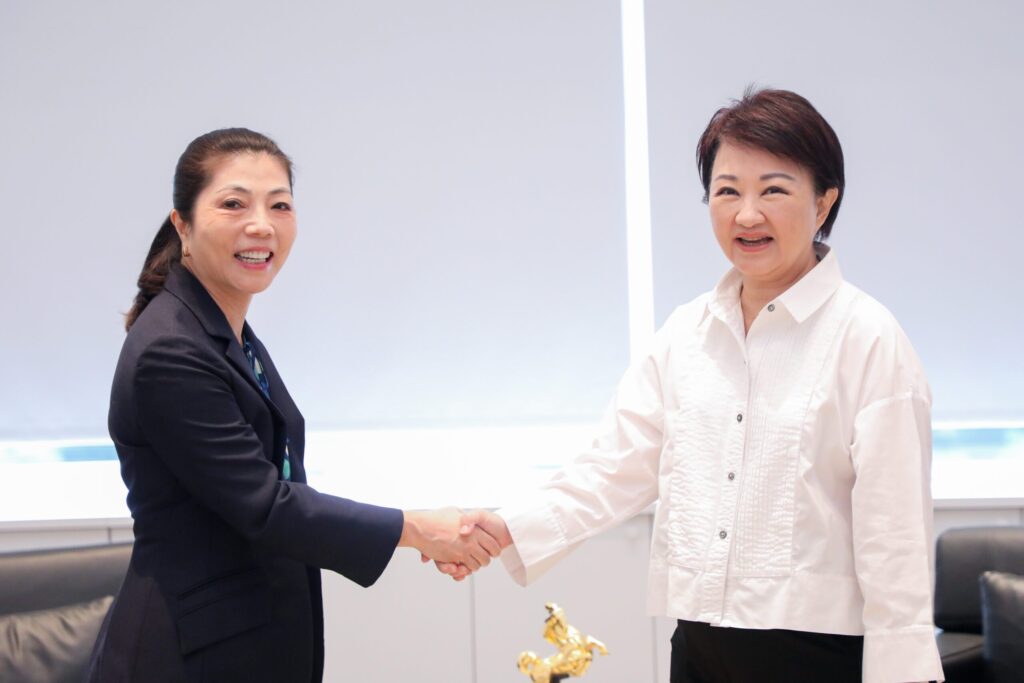 盧市長接待亞洲台灣商會聯合總會　力推「三合一綠色通道」打造台商回流首選城市