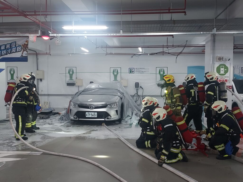 基隆市府推動智慧防災　地下停車場演練電動車安全應變