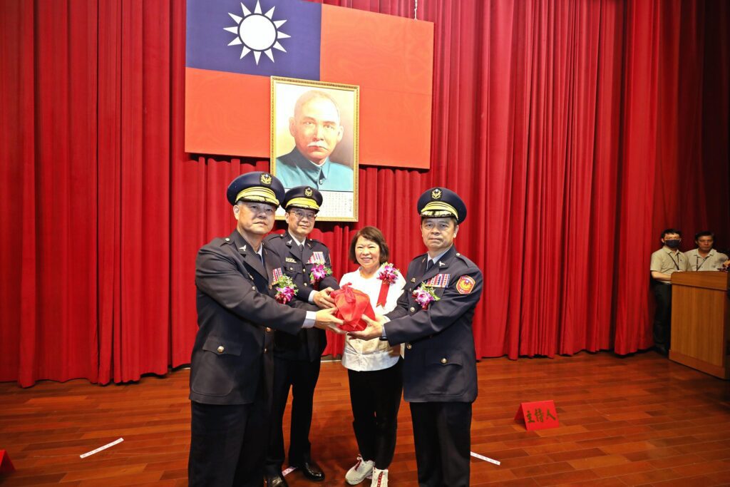 嘉市警局新局長陳明志上任 黃敏惠盼延續治安佳績、打造宜居城市