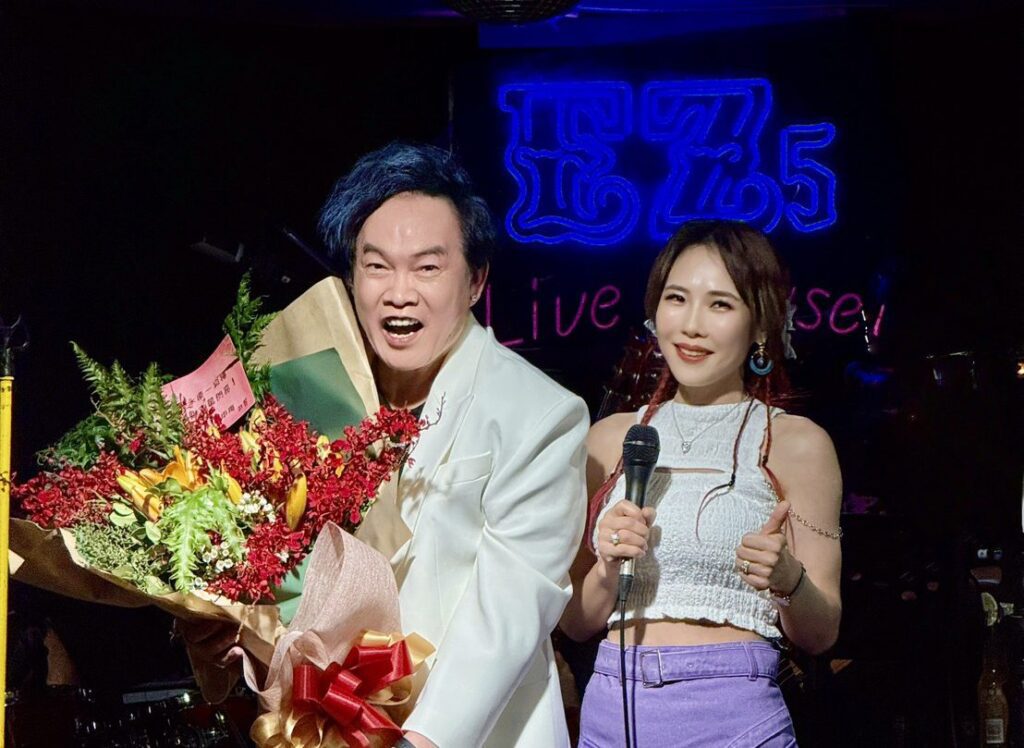 吳申梅偷偷獻花康康-竟成就了首次站上ez5的舞台-還巧遇賴銘偉熱情相見歡