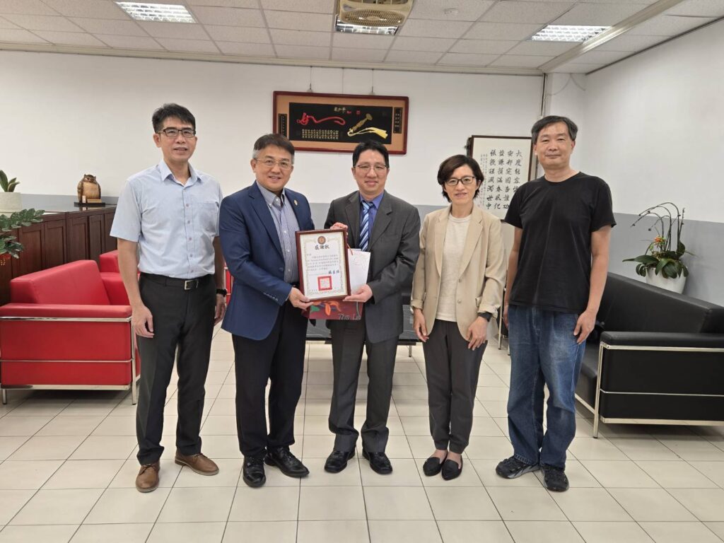 回饋母校！陳國青捐贈西門子旗艦軟體　助大安高工培育數位人才