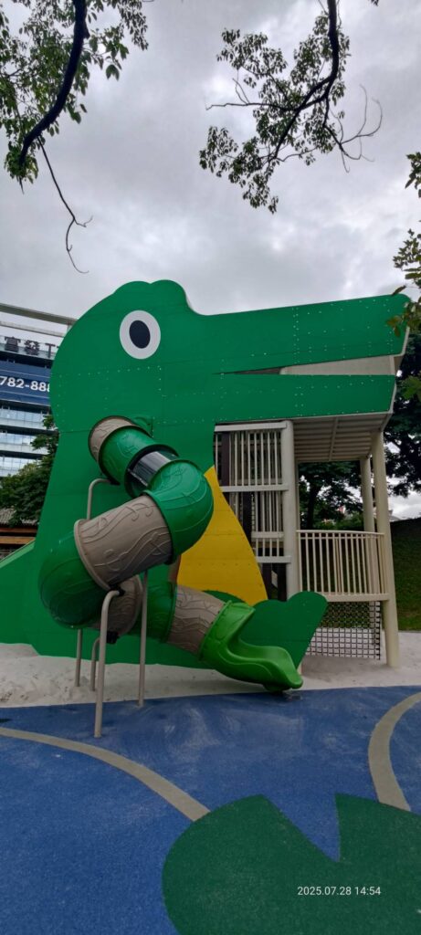 親子放電新地標！內湖石潭公園7米高鱷魚遊戲塔萌翻登場