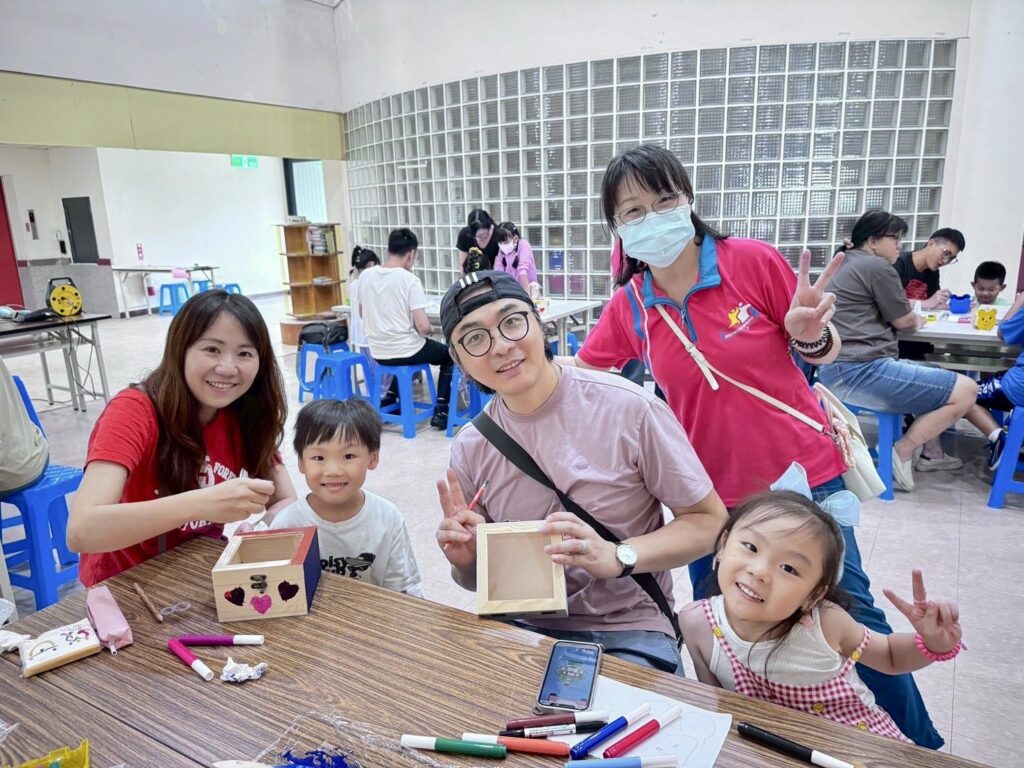 父親節手作傳情!基隆親子齊心打造音樂盒送祝福