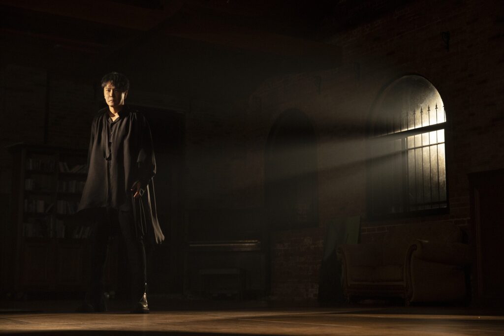 張信哲耗資近千萬-橫跨四大城市電影規格拍攝mv