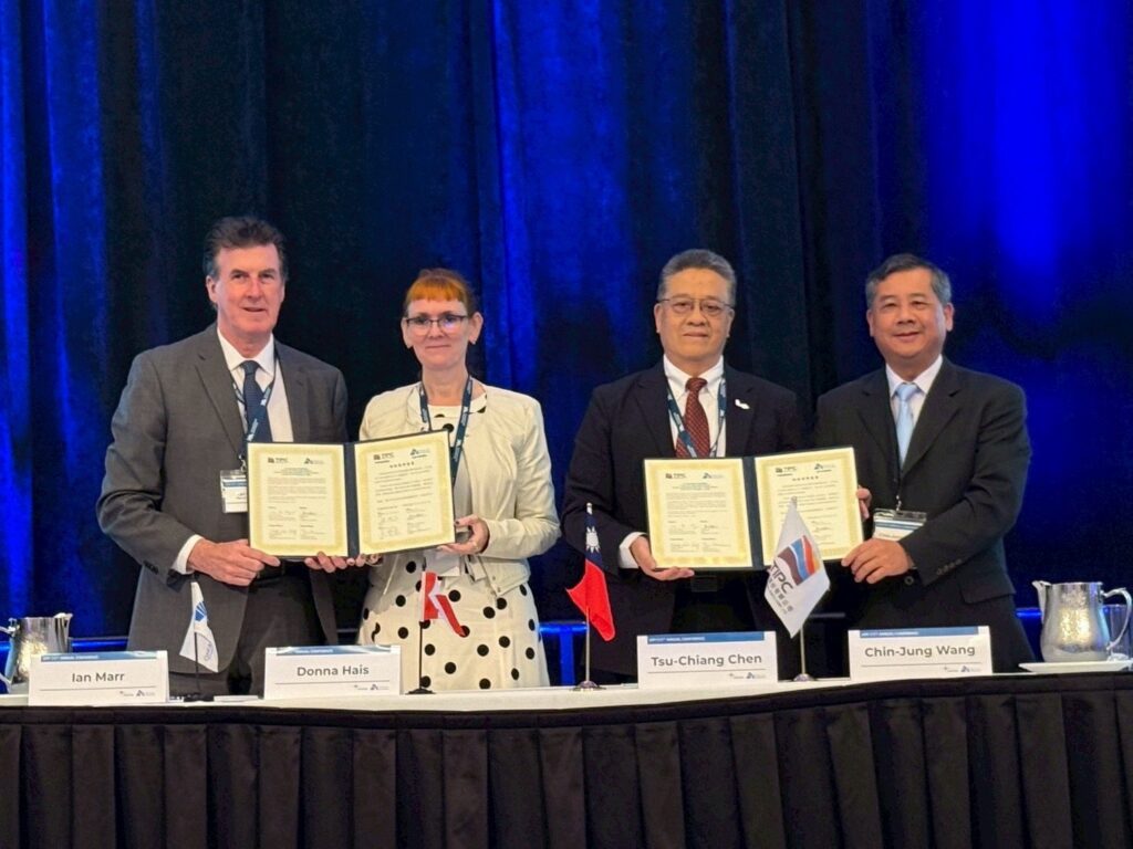 高雄港與加拿大納奈莫港締結為姊妹港　深化雙港情誼關係　開創合作新局