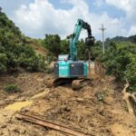 霧峰暗坑巷便道　市府水利局立即調度鋼軌樁進場加速搶通