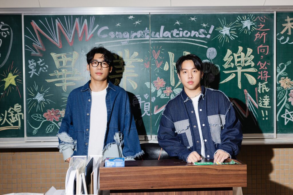 theseus忒修斯-mv-透過游泳池貫穿過去跟未來