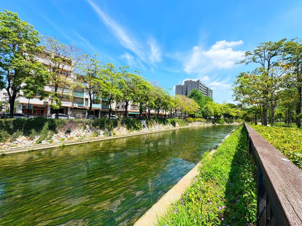 綠川水岸融合人文生態　河岸環境優美邀市民周末漫步