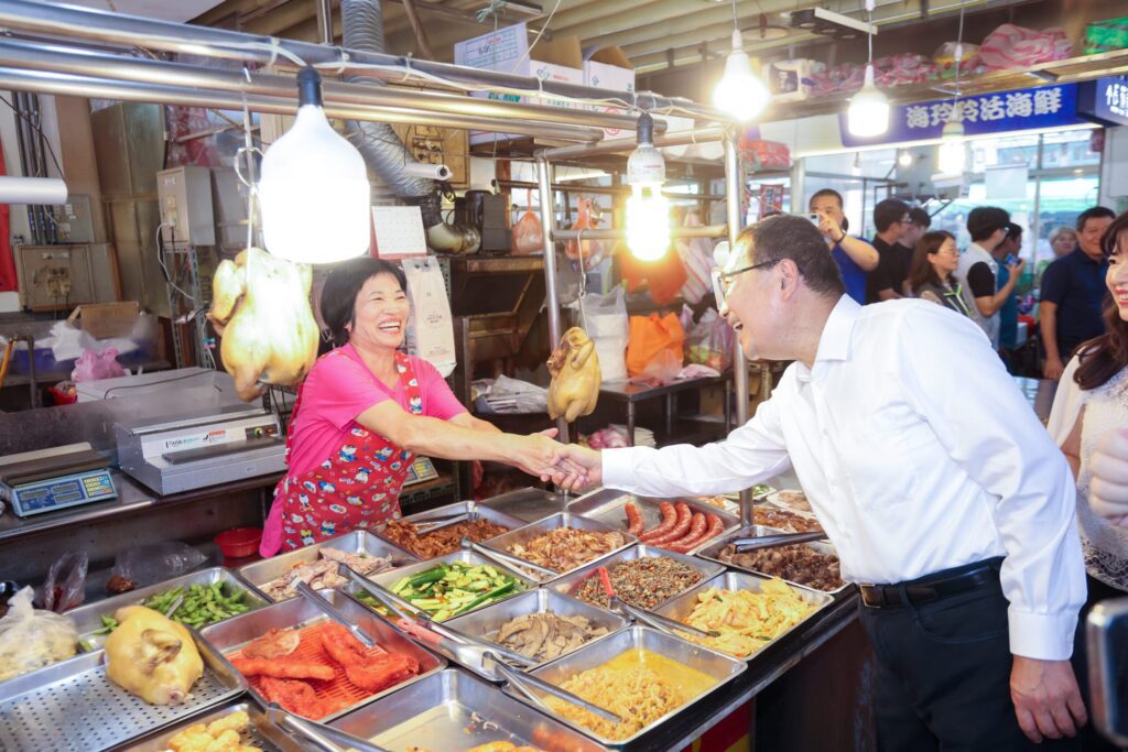 三峽市場改造開幕　侯友宜：打造舒適便利的購物環境