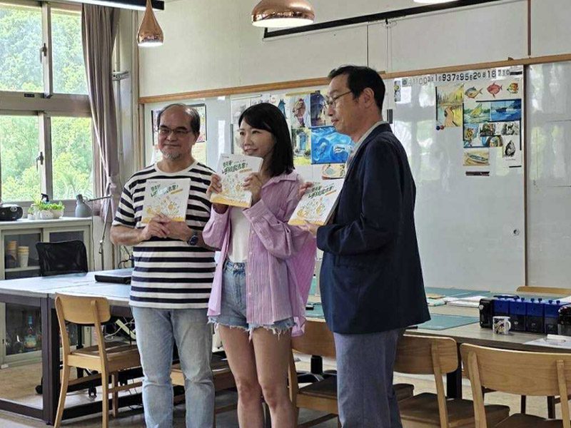 設計思維從零開始-邱媽與蛙蛙《麥克筆手繪魔法書》引領手繪學習新風潮