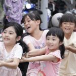 抓緊暑假的尾巴！「我不要開學！」快閃遊戲列車開到奇浩部落與原住民同樂