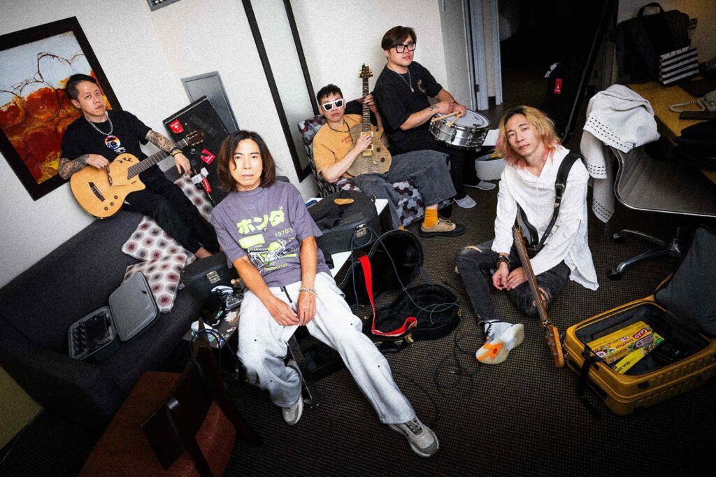 郭蘅祈領軍浮花樂隊-成員全是一線御用樂手