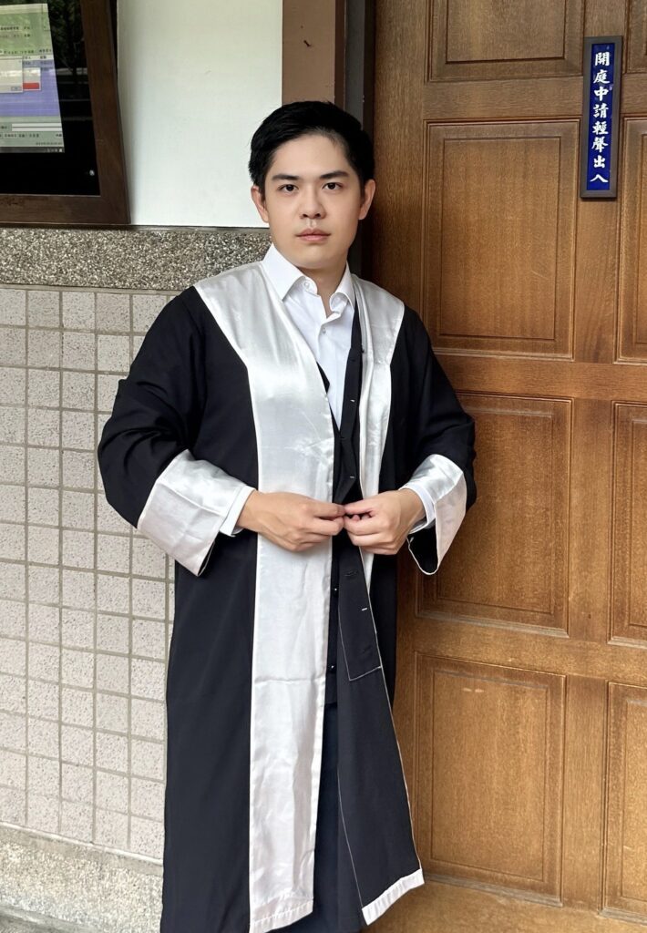 從建商會議室到法庭前線──律師張奕晨，在權力與人群之間的選擇