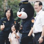 警察熊寶陪你開學！擊掌送暖安全守護不缺席