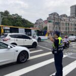 學童上學趣！北投警暖心護童宣導交通安全及識詐觀念