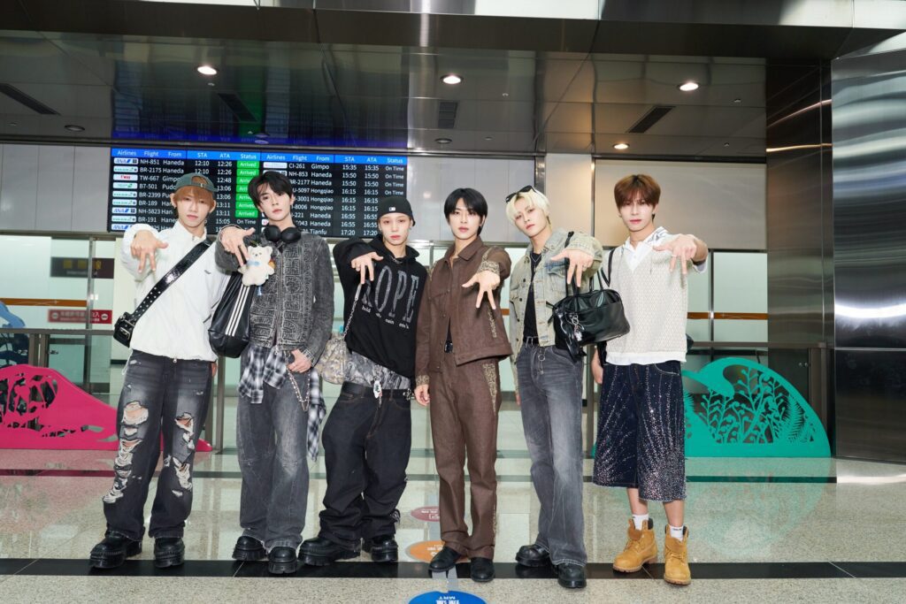 seventoeight-征服韓國打歌舞台凱旋歸來-台灣孩子回家粉絲包圍接機