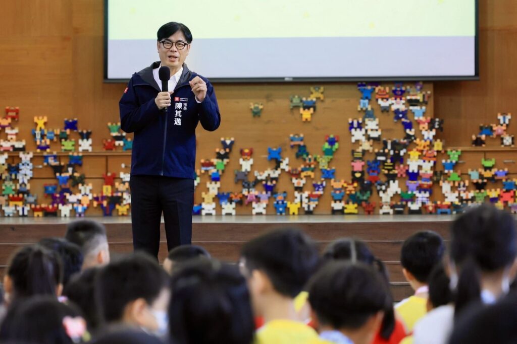 陳其邁開學日視察校園防疫整備 落實校園環境整潔維護師生健康