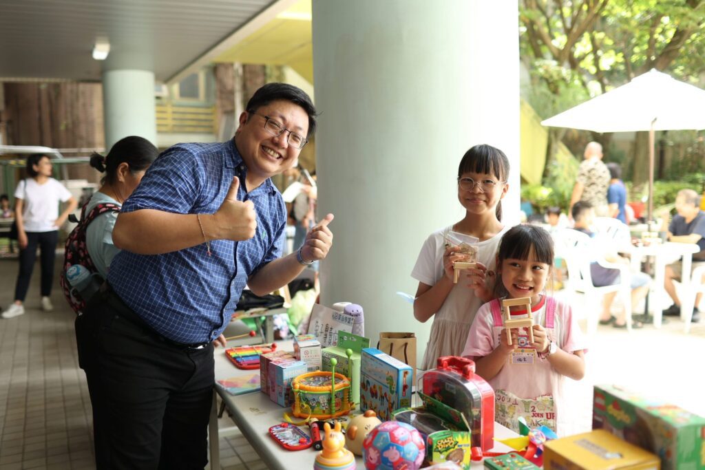 挖寶兼做環保！內湖再生家具場擠爆　學生優惠品項搶購一空