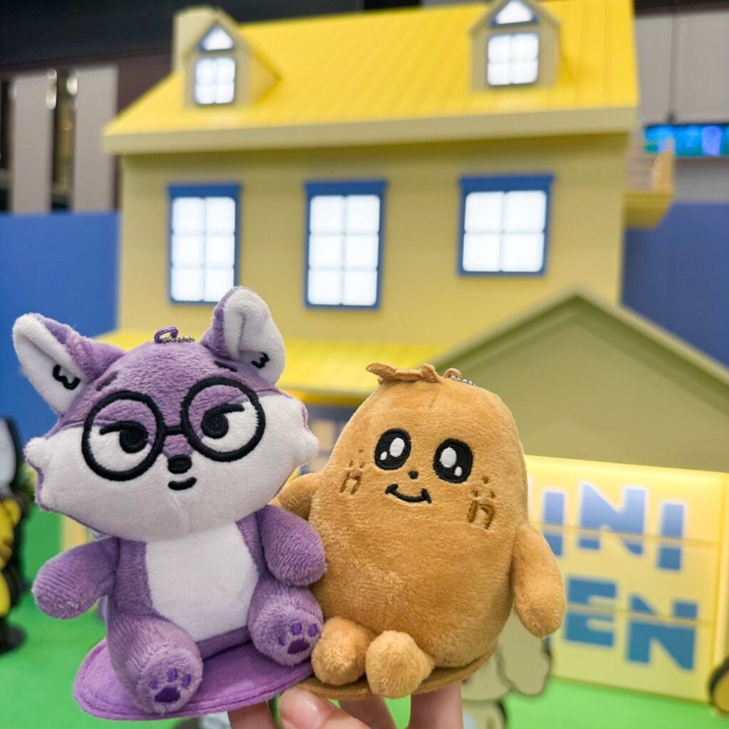 新光三越高雄左營店即日起至9/28最強韓流盛事- -seventeen官方角色快閃店 《miniteen-house-party》移師高雄