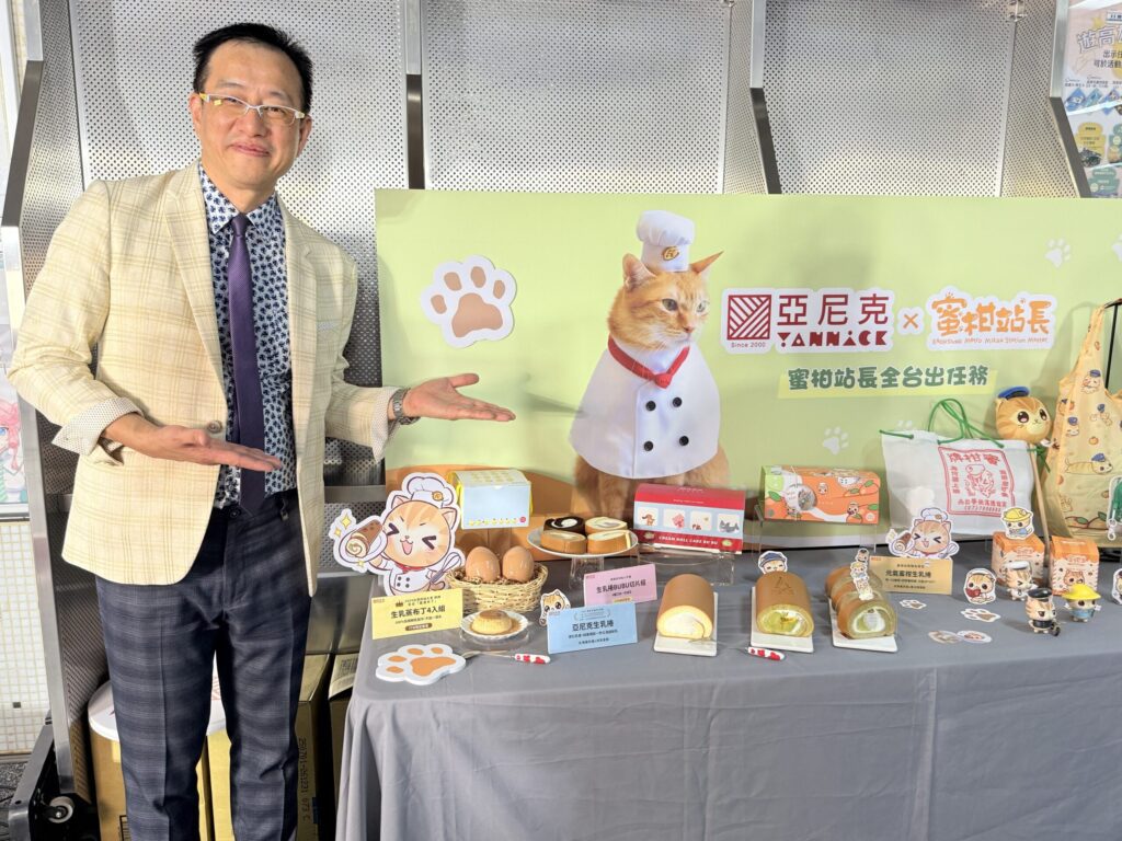 尼克-ytm-高雄捷運「10站」盛大啟動「烘焙奇”機”」　超前佈局搶南台灣軌道商機　聯手超人氣高捷「蜜柑站長」開賣生乳捲　