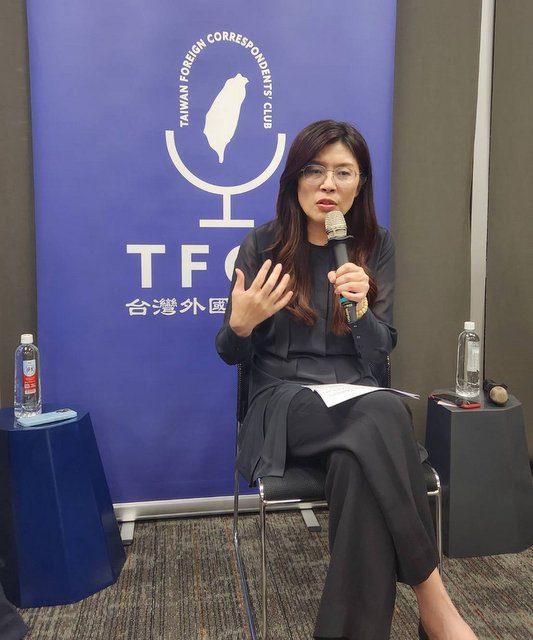 鄭麗文表態:不支持防務預算高達gdp5% 九二共識要與時並進