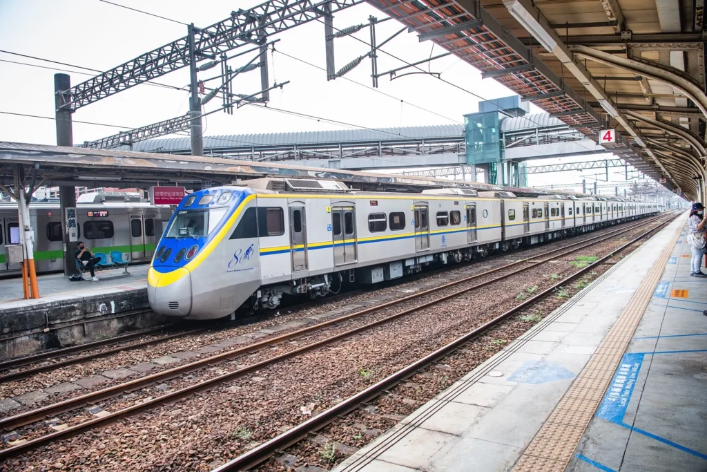 嘉嘉南跨城際月票999元拍板！公共運輸、臺鐵無限搭