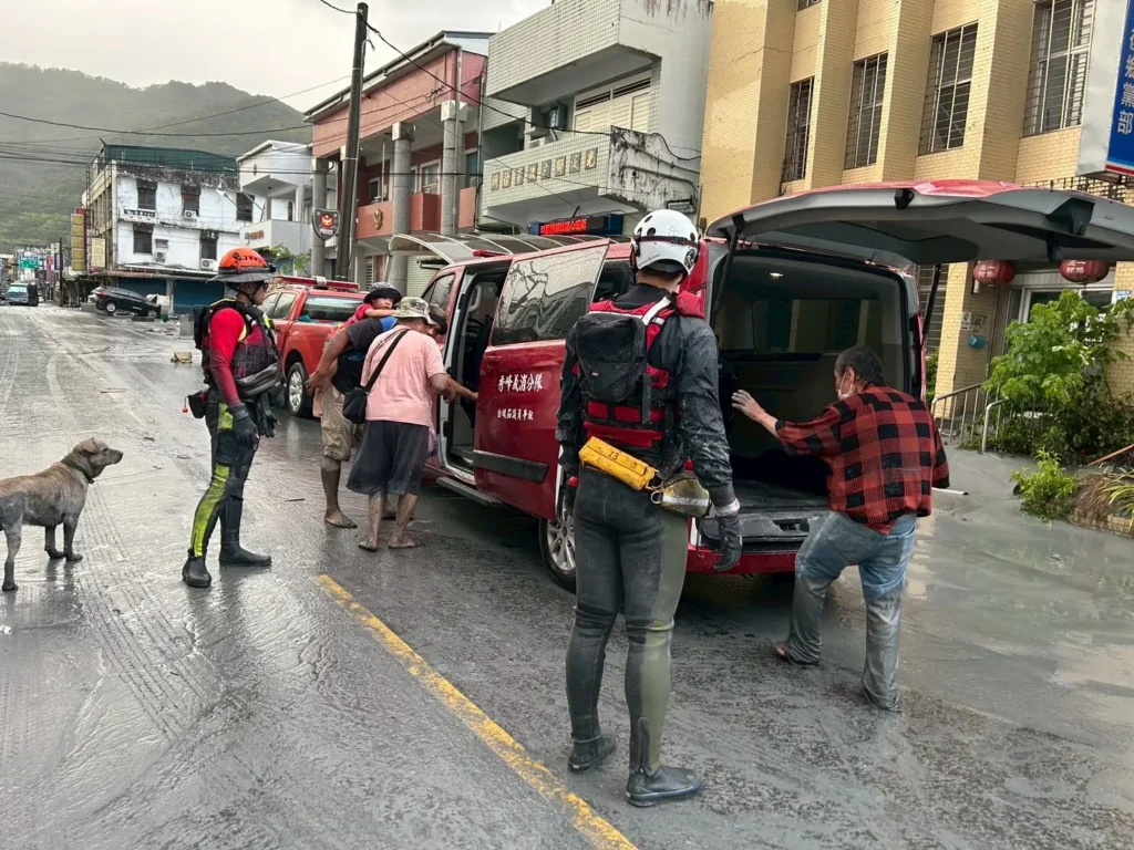 新北特搜再度馳援　持續投入花蓮馬太鞍溪水災救援