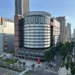 以公共安全為唯一標準-為消費安全把關-都發局：新光三越百貨台中店9月26日依規核准恢復使用　請其後續應依規維護建物合法使用和公共安全等