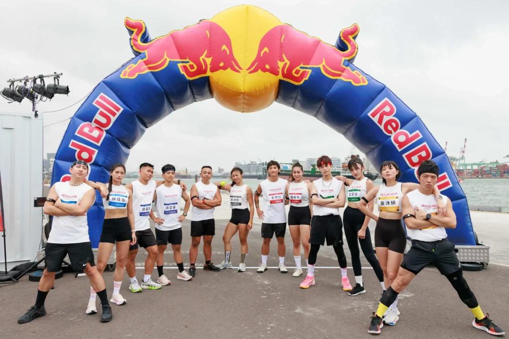 高雄港熱血開戰-人氣男團有偶包堅持髮型不能塌-62歲父子檔參賽感動全場