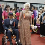 百對鑽石婚佳偶披白紗走紅毯　統一基金會為阿嬤一圓世紀婚紗夢