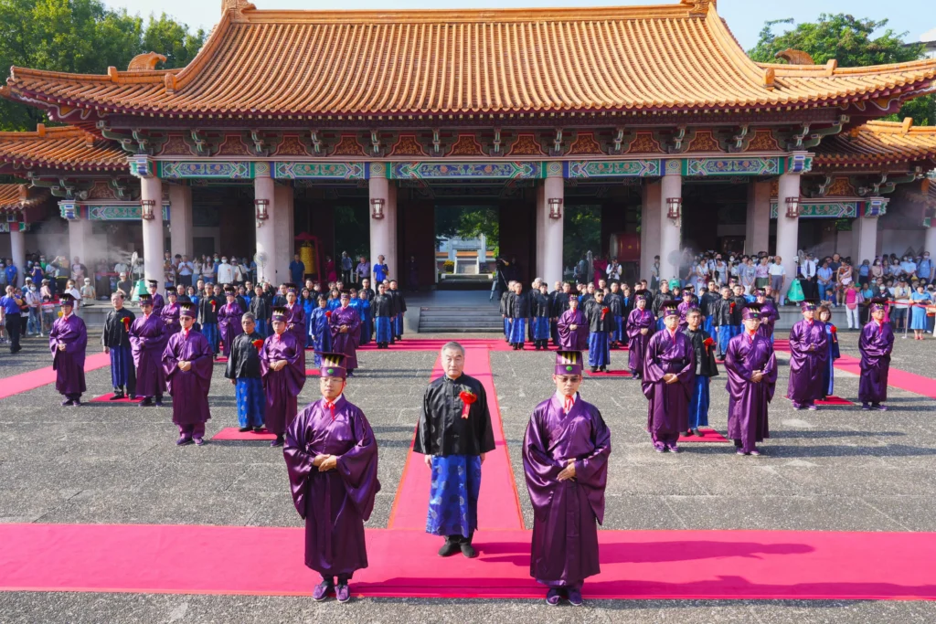 中市祭孔大典傳承千年儀典　黃副市長任正獻官循古禮表敬意