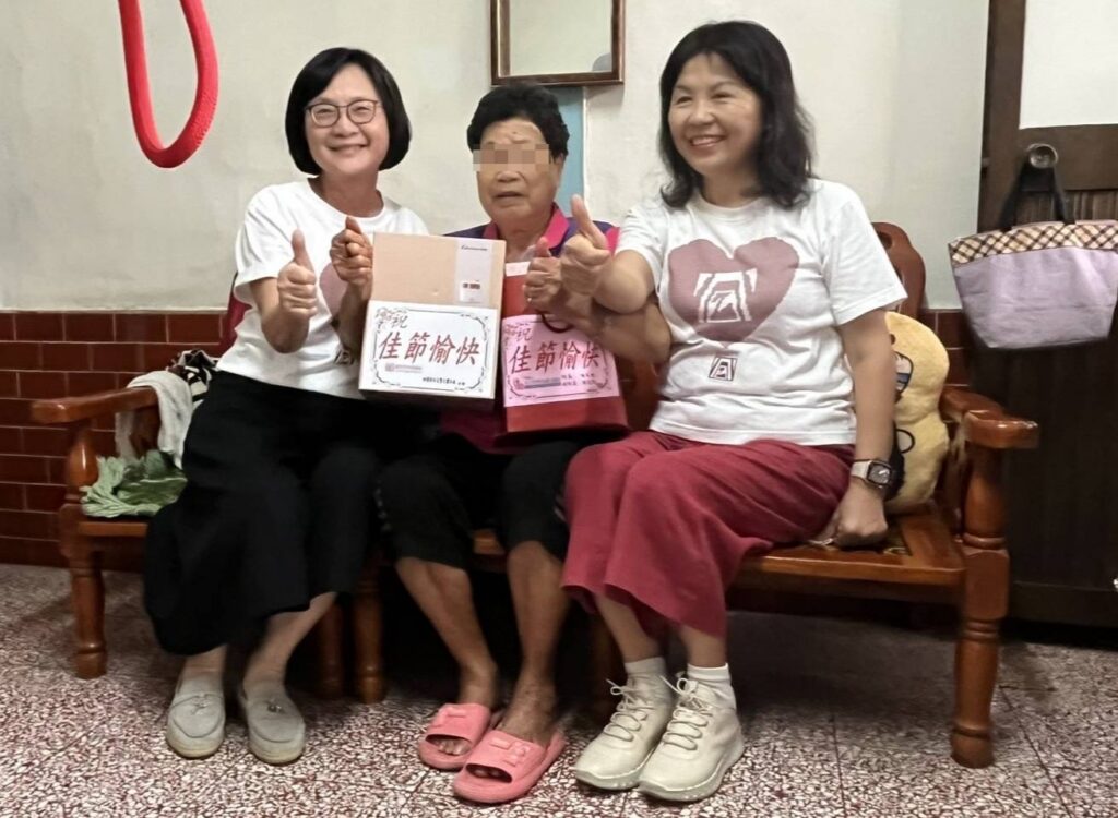 聖馬爾定攜手崇她嘉義社　中秋送暖獨居長者