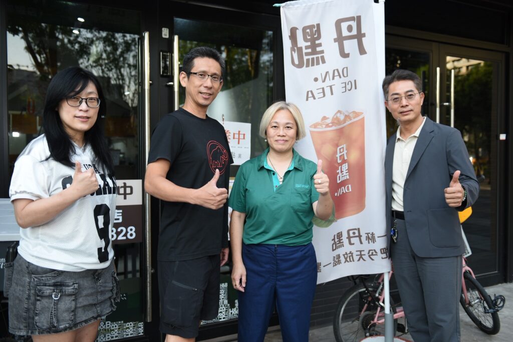 桃園房仲門市變身社區客廳　大邱企業「丹點手搖飲」成新風景