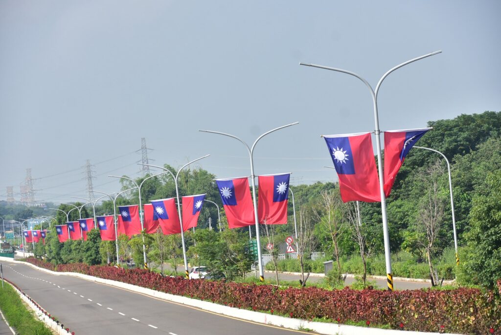 旗耀台中 全城飄揚-中市1.6萬面國旗迎雙十