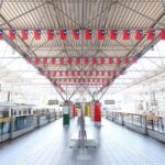 北捷國慶主題列車上路！15車站國旗飄揚　半戶外月台旗映天空成絕美風景