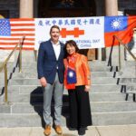 星條旗與青天白日旗齊飄揚　黃敏惠率團雪城同慶中華民國國慶