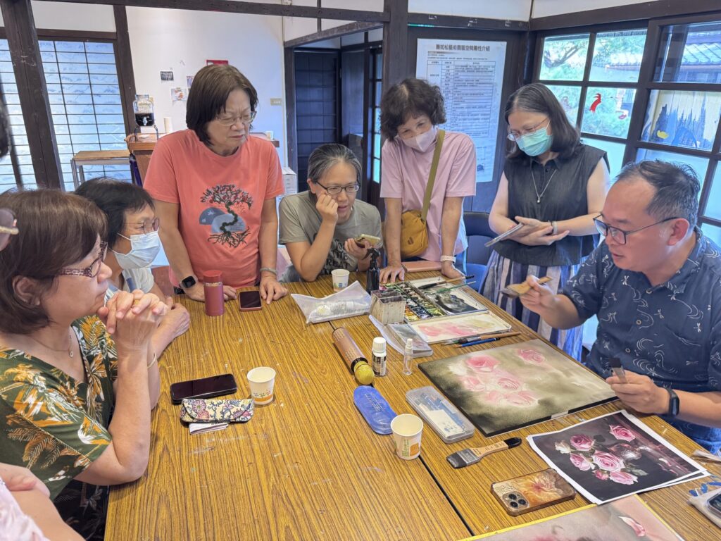 古雅仁的水彩花卉優雅瞬間光影及色彩呈現