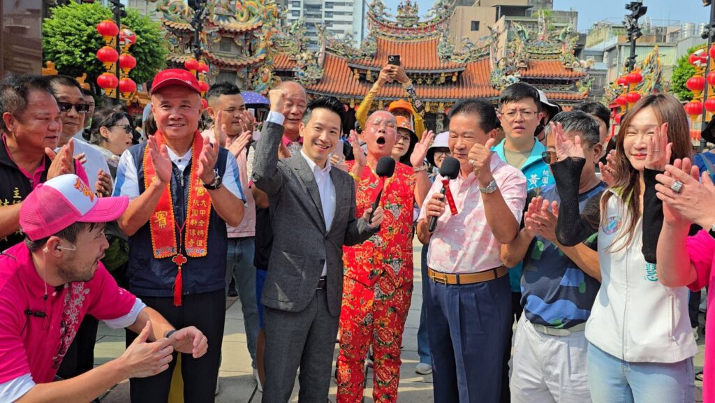 大甲媽鑾駕首度遶境桃園賜福 何志偉為天上聖母抬轎祈求國泰民安