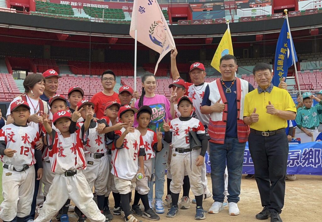 vivian徐若瑄心繫光復重建-與「tia原民協會」攜手低調捐款近百萬挺原鄉-16年來默默付出