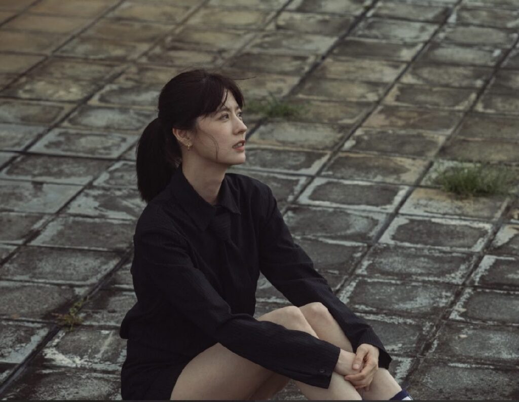 林予晞出道11年首次發寫真誌回顧演藝人生-日本攝影大師濱田英明鏡頭下首位台灣女演員寫真書