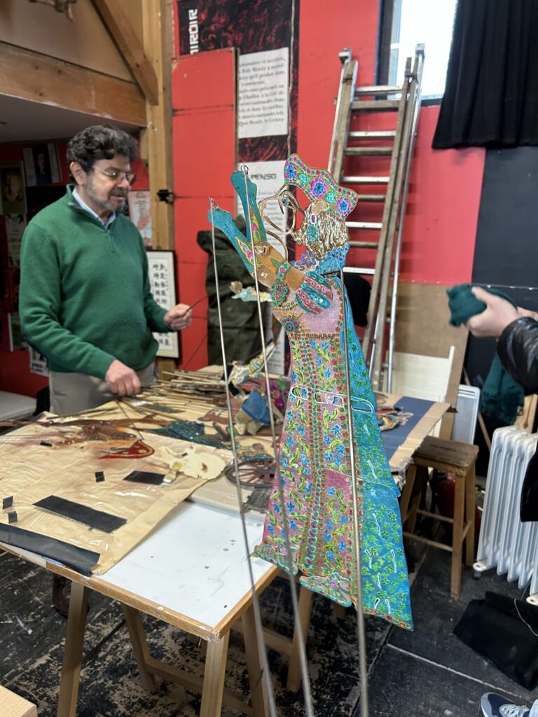 獅鷲創社作品《我，一個法國人，就這麼成了臺灣布袋戲偶師》作者班任旅來台　10-/18-演出皮影戲《哪吒鬧海》